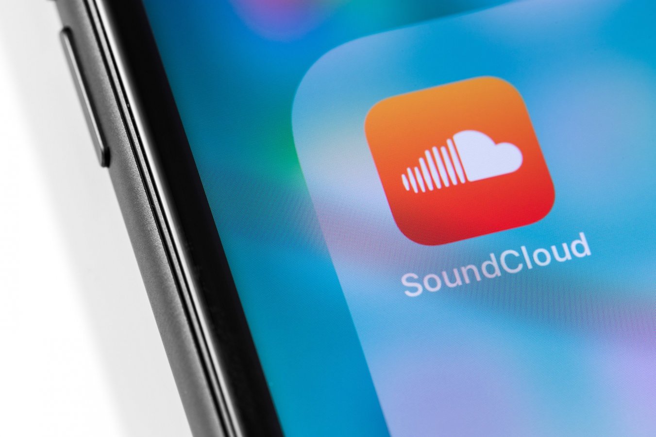 AdobeStock_286667986_Editorial_Use_Only_SoundCloud_red.thumb.jpg.764ad4b7d712c3ef239fb119389dbd4e.jpg