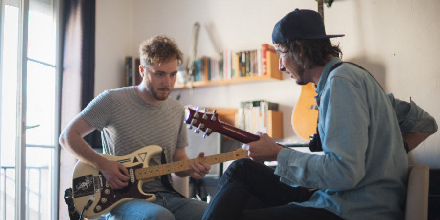 Mer information om "Bättre gitarrlektioner med Superprof"