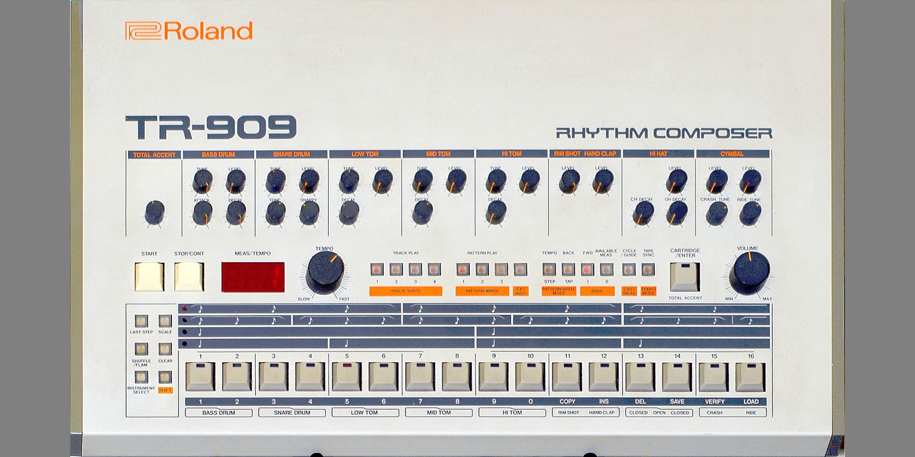 Roland_TR-909_(large)_red.jpg.2db35ccb0ca02f2be8e0660f9ba05595.jpg